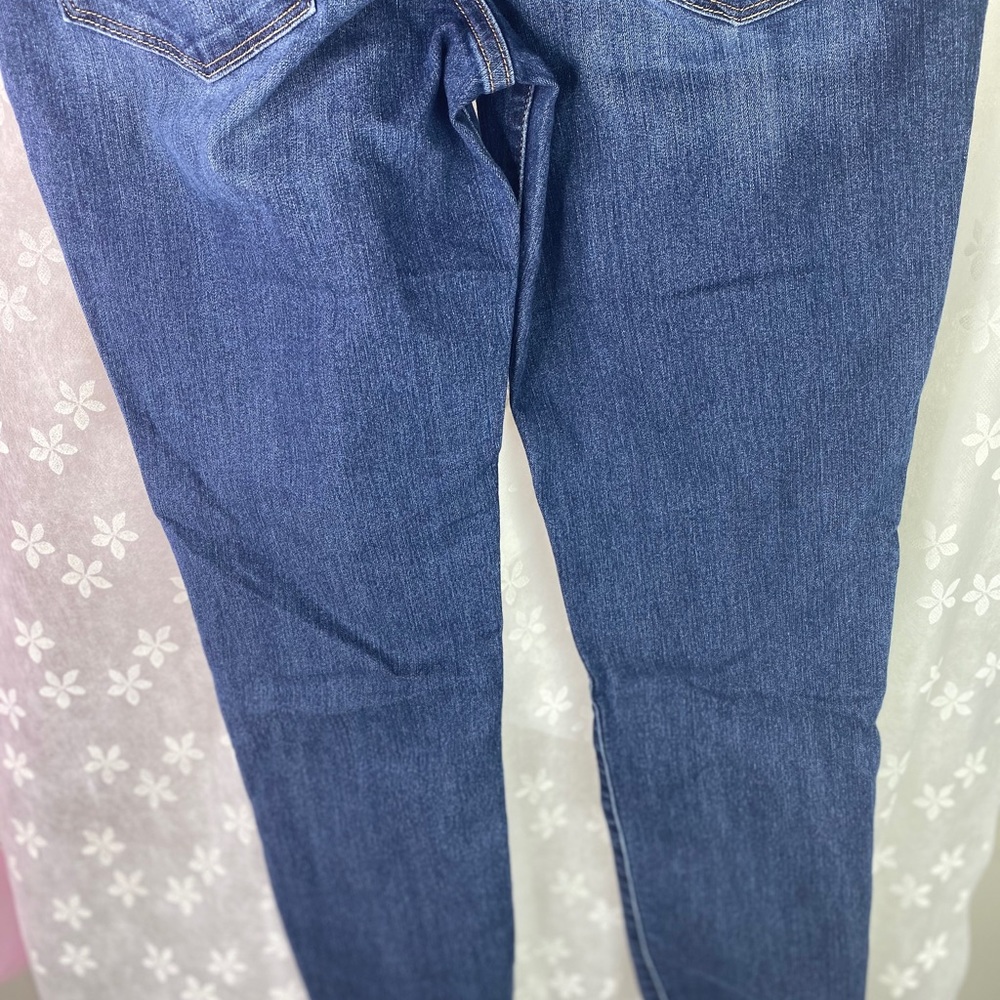 Levi’s - Picture 4 of 5